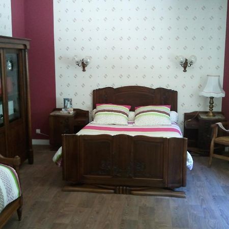 Mas Du Trezon Bed & Breakfast Cholet Luaran gambar