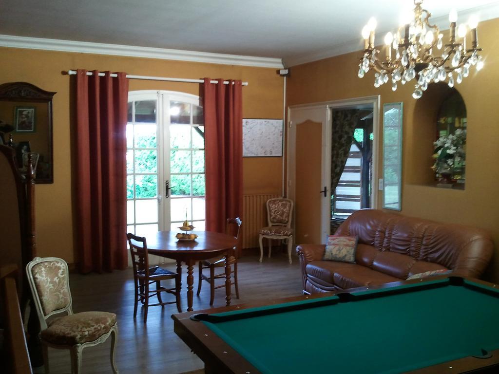 Mas Du Trezon Bed & Breakfast Cholet Luaran gambar