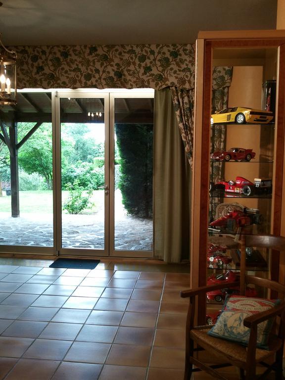 Mas Du Trezon Bed & Breakfast Cholet Luaran gambar