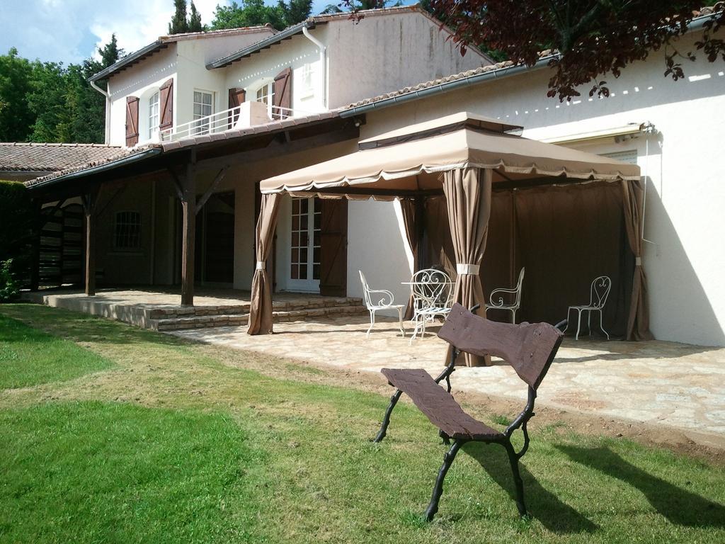 Mas Du Trezon Bed & Breakfast Cholet Luaran gambar