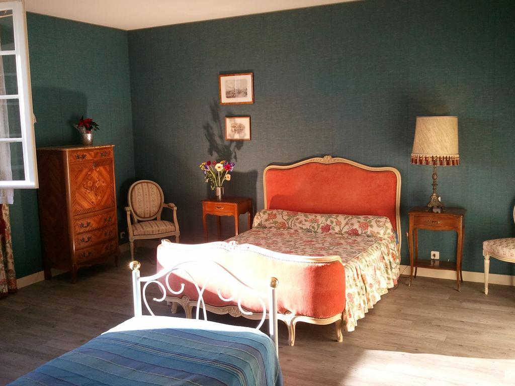 Mas Du Trezon Bed & Breakfast Cholet Bilik gambar
